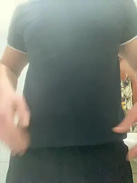 Snapshot of marcoboss chatting on 01-18-26, 10:02 marcoboss online show from 01-18-26, 10:02