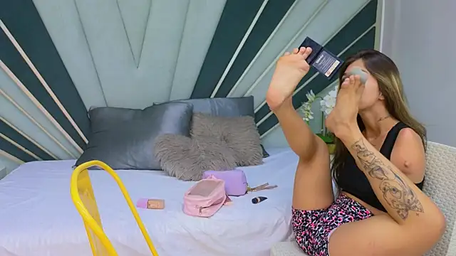 DulceeEsmeralda online show from 02-20-26, 01:57