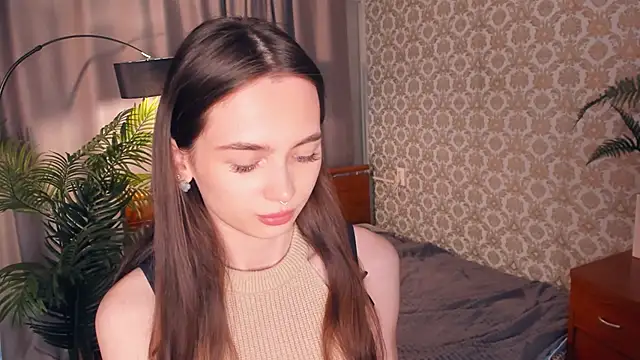 YvonneRobes online show from 06-14-26, 06:58