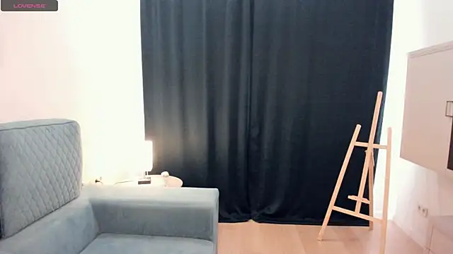 YvonneRobes online show from 07-17-26, 05:15