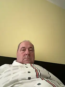 Snapshot of csikar chatting on 05-11-26, 04:47 csikar online show from 05-11-26, 04:47