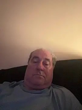 Snapshot of csikar chatting on 06-17-26, 09:36 csikar online show from 06-17-26, 09:36