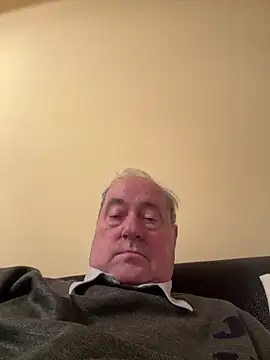 Snapshot of csikar chatting on 05-03-26, 10:35 csikar online show from 05-03-26, 10:35