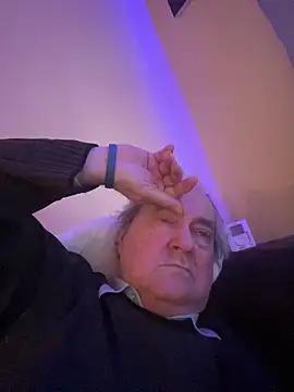 Snapshot of csikar chatting on 02-21-26, 04:20 csikar online show from 02-21-26, 04:20