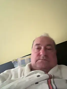 Snapshot of csikar chatting on 05-15-26, 04:43 csikar online show from 05-15-26, 04:43