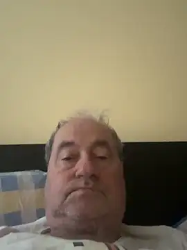 Snapshot of csikar chatting on 05-28-26, 05:04 csikar online show from 05-28-26, 05:04