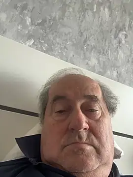 Snapshot of csikar chatting on 07-19-26, 01:52 csikar online show from 07-19-26, 01:52