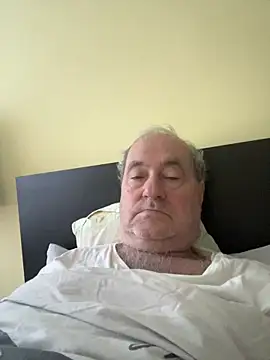 Snapshot of csikar chatting on 06-19-26, 04:51 csikar online show from 06-19-26, 04:51