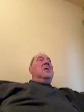 Snapshot of csikar chatting on 05-17-26, 05:13 csikar online show from 05-17-26, 05:13