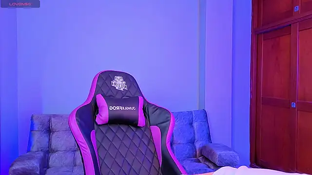 melanimorgan1 online show from 01-10-26, 04:52