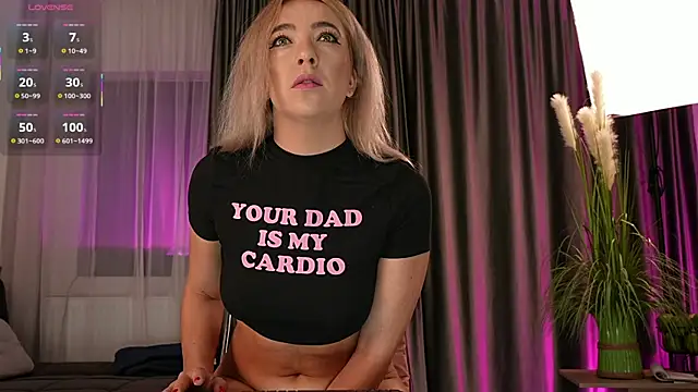 Snapshot of creampussyy chatting on 11-18-25, 07:28 creampussyy online show from 11-18-25, 07:28