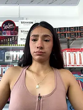 Snapshot of lunaluxury22 chatting on 01-18-26, 03:04 lunaluxury22 online show from 01-18-26, 03:04