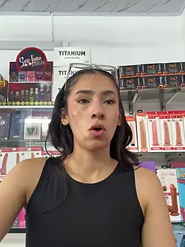 Snapshot of lunaluxury22 chatting on 01-15-26, 03:26 lunaluxury22 online show from 01-15-26, 03:26