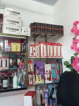 Snapshot of lunaluxury22 chatting on 02-03-26, 01:27 lunaluxury22 online show from 02-03-26, 01:27