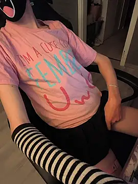 Femboitea-official online show from 04-09-26, 08:04