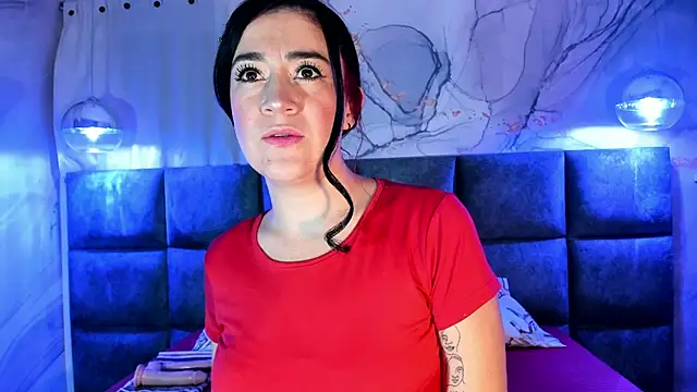 Victoria01  online show from 04-17-26, 02:36