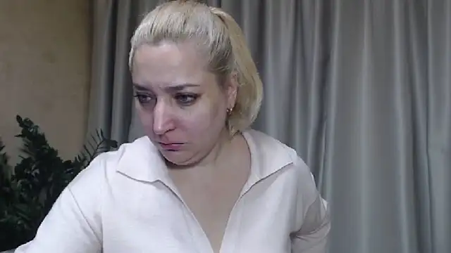 sweetpussy13 online show from 10-09-25, 05:52