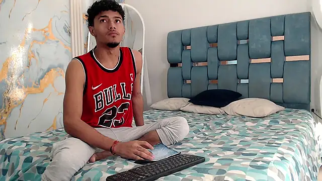 DIAMOND BLACKS online show from 04-16-26, 07:20