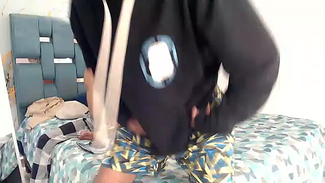 DIAMOND BLACKS online show from 04-10-26, 07:37