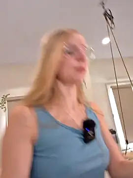 emmasky69 online show from 04-20-26, 05:47