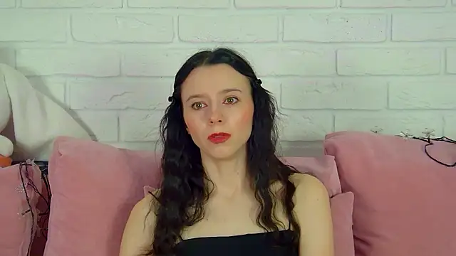 ArinaKubrick online show from 01-14-26, 04:21