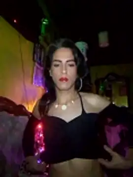 Snapshot of angeliChacon chatting on 12-15-25, 07:36 angeliChacon online show from 12-15-25, 07:36