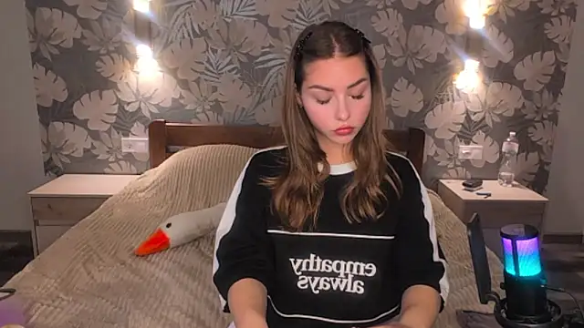 BitterPeach online show from 05-19-26, 04:47