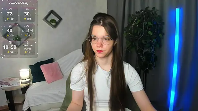 miss  evelyne online show from 12-23-25, 01:38