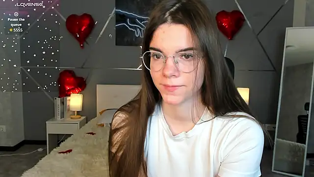 miss  evelyne online show from 02-15-26, 01:06