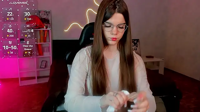 miss  evelyne online show from 02-19-26, 01:24