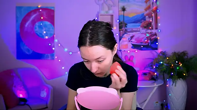 LuluPatterson online show from 12-17-25, 08:08