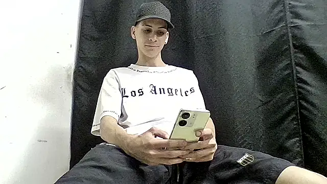 sam hotttt  online show from 01-08-26, 05:35