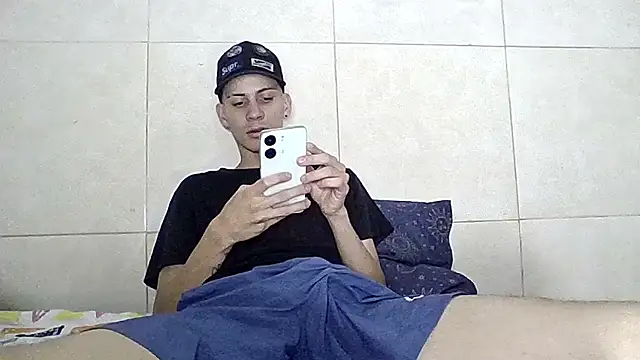 sam hotttt  online show from 12-19-25, 04:38