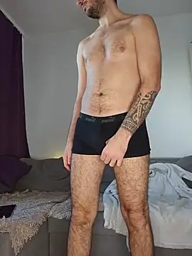 Lovebackground online show from 01-10-26, 12:44