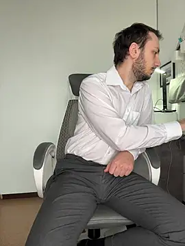 Lovebackground online show from 03-04-26, 08:44