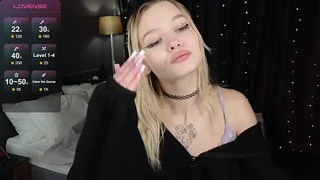 KianaVision online show from 12-21-25, 05:42