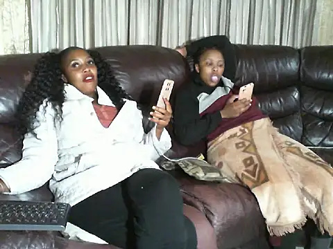 Caramel-goddess18 online show from 03-26-26, 05:22