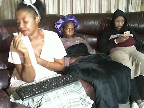 Caramel-goddess18 online show from 03-22-26, 08:16