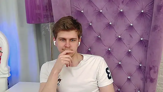 NickJohnas online show from 04-18-26, 07:07