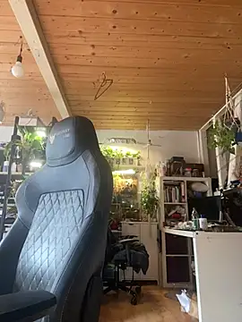 YoursxTruly online show from 02-13-26, 11:54