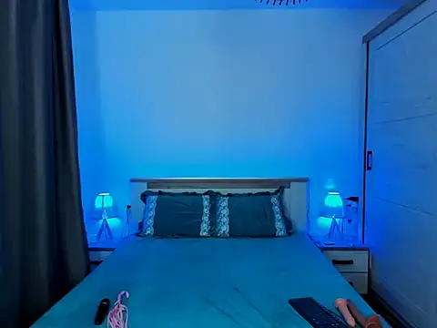 Snapshot of MistressKarla1 chatting on 12-15-25, 09:20 MistressKarla1 online show from 12-15-25, 09:20