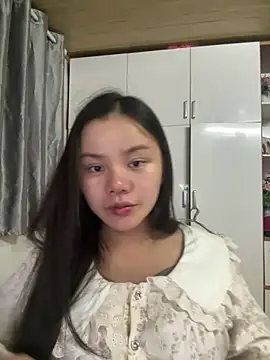 leo-kitty online show from 04-25-26, 03:09