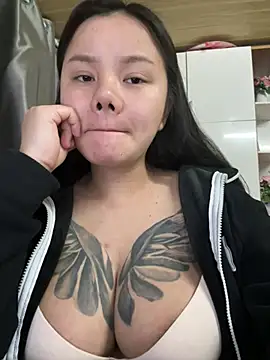 Snapshot of leo-kitty chatting on 02-09-26, 02:15 leo-kitty online show from 02-09-26, 02:15