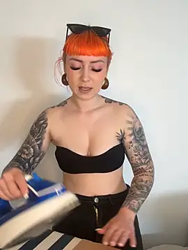 ScarletVixenLive online show from 04-26-26, 02:47