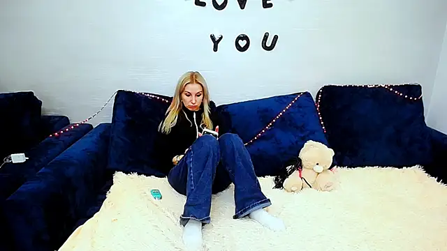 Hanna--Sweet online show from 03-06-26, 08:31