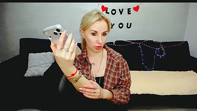 Hanna--Sweet online show from 05-07-26, 03:04