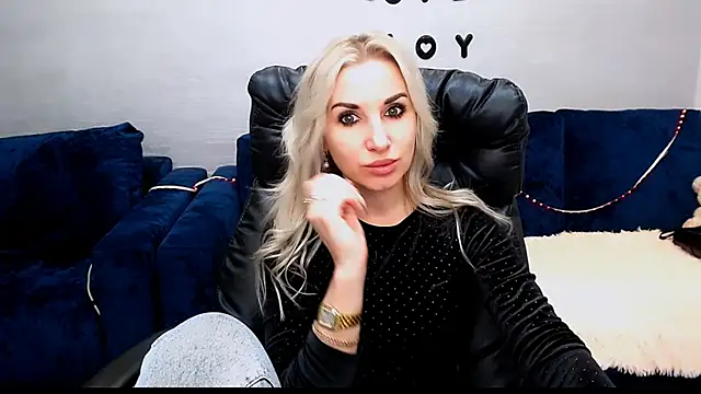 Hanna--Sweet online show from 12-16-25, 11:36