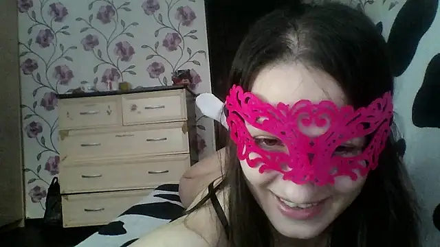 nika smily online show from 12-16-25, 05:33