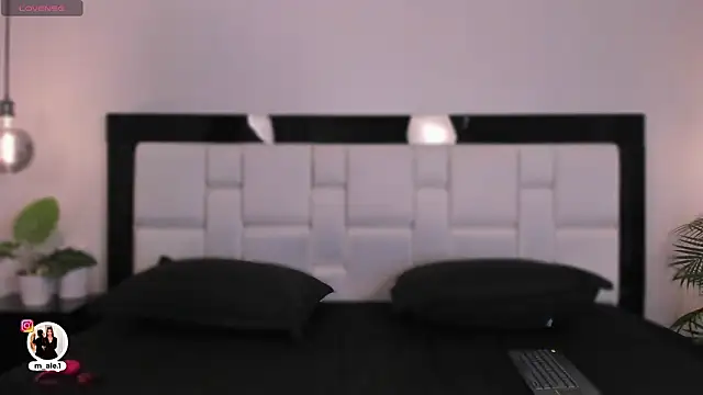 Snapshot of Avy_rose chatting on 02-27-26, 12:27 Avy rose online show from 02-27-26, 12:27