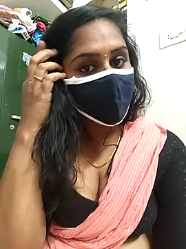 Snapshot of pattupattuma27 chatting on 02-15-26, 06:14 pattupattuma27 online show from 02-15-26, 06:14